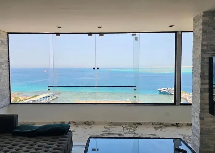 Rooftop 12 Sea View Apartment *